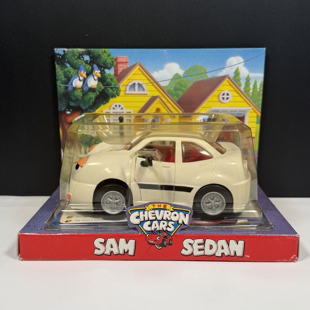 Chevron Cars, Sam Sedan, White, 2000
